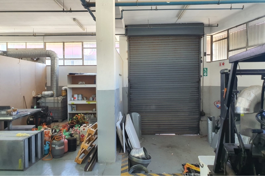 To Let commercial Property for Rent in North End Eastern Cape